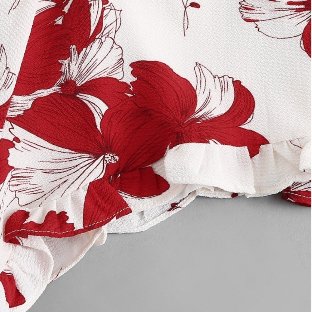 🥳HP🥳🌹LAST ONE Floral Belled Sleeve Romper - Picture 4 of 5